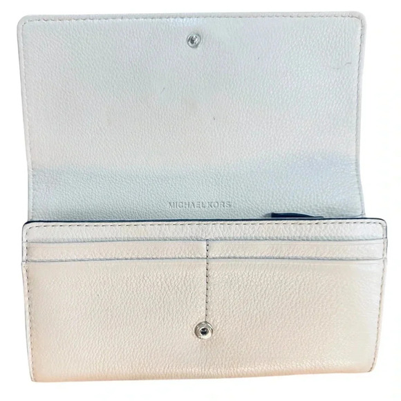 Michael Kors | Fulton Carryall Wallet in Cement - Picture 4 of 11